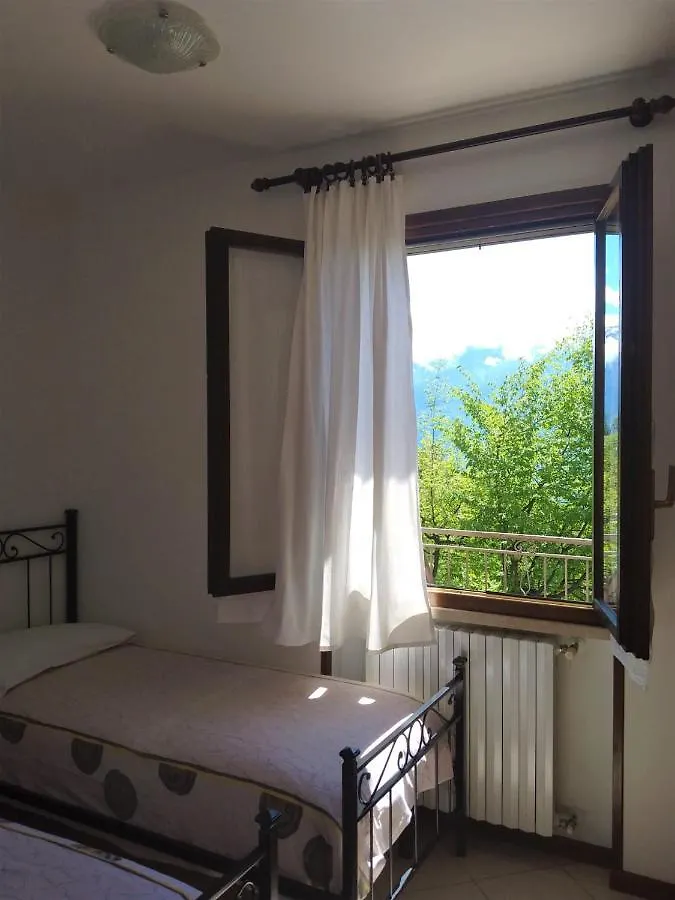 提尼亚类Stella Del Garda 1 Con Balcone公寓 0*, 提尼亚类