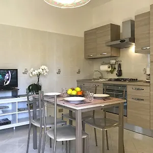Mimosa Apartment
