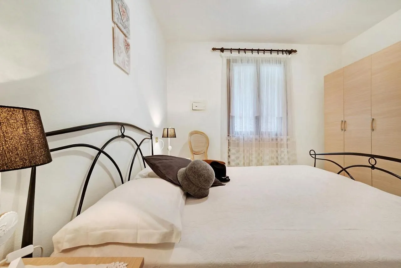 Stella Del Garda 1 Con Balcone Apartment Tignale